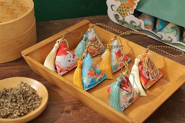 中元节有佩香囊习俗