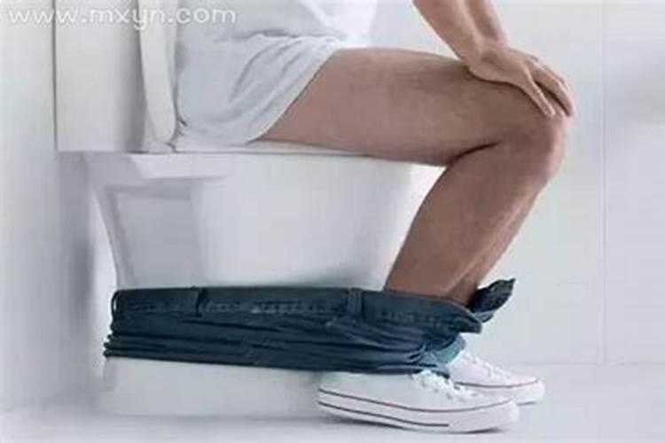 梦见厕所大便什么意思？