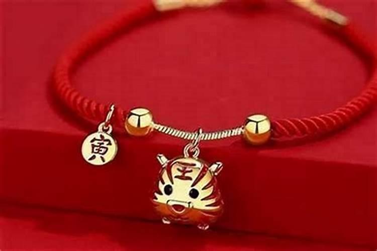 属虎本命年适合戴什么颜色水晶？