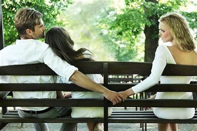 梦见爱人出轨是什么意思啊女人？