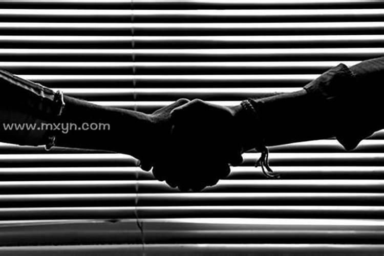 梦见仇人主动和好我说话