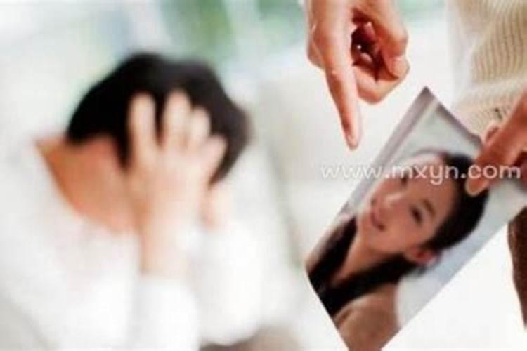 梦见老公和我认识的女人在一起