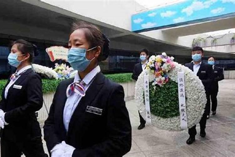 梦见不相干的人死了去殡仪馆