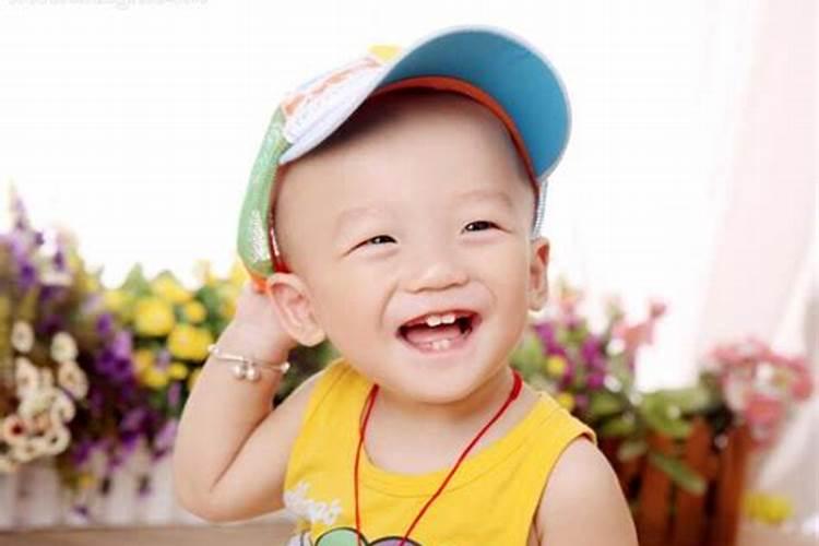 孕妇梦见男孩的样子