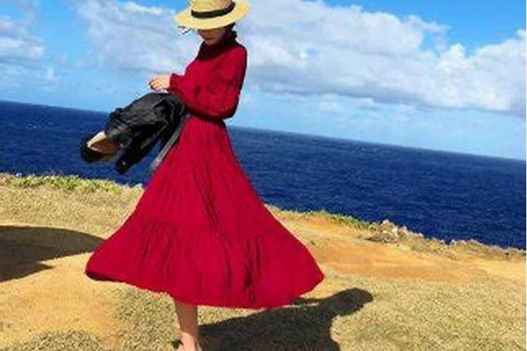 梦到自己穿红色衣服是什么意思？