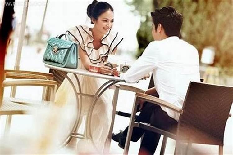 梦见老婆跟别人很亲密