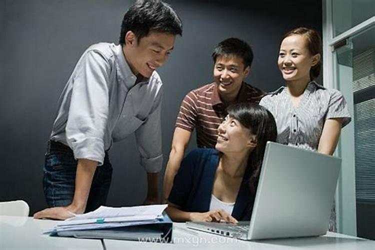 梦到旧同事是什么预兆？