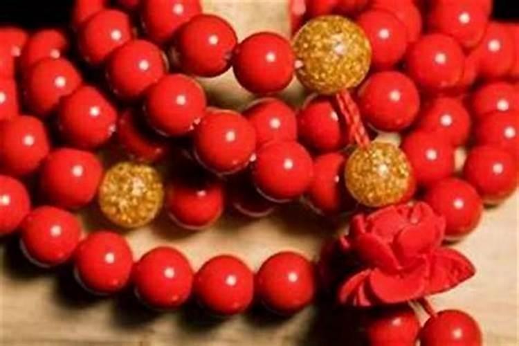 犯太岁带桃核手链能解吗？