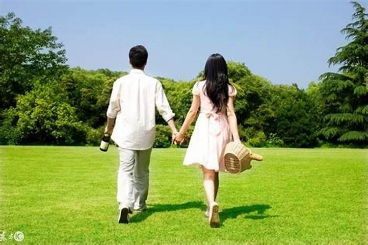 梦到自己夫妻恩爱