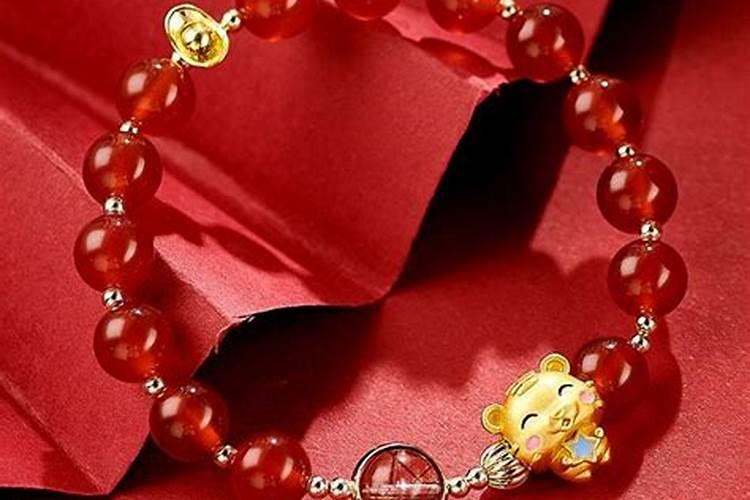 女人虎年本命年戴什么首饰最好？