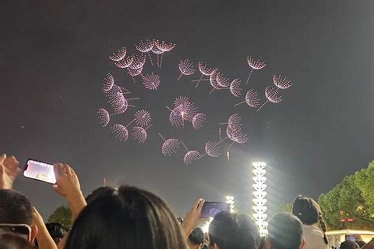 梦到老板找我谈话是什么意思？