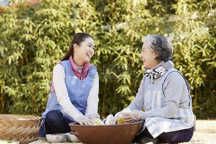 婆婆和媳妇同姓合婚吗？