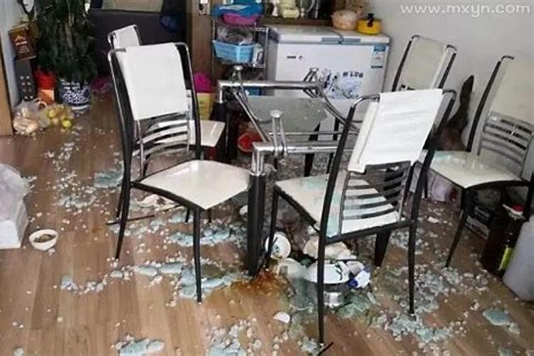 梦见老公送的东西坏了