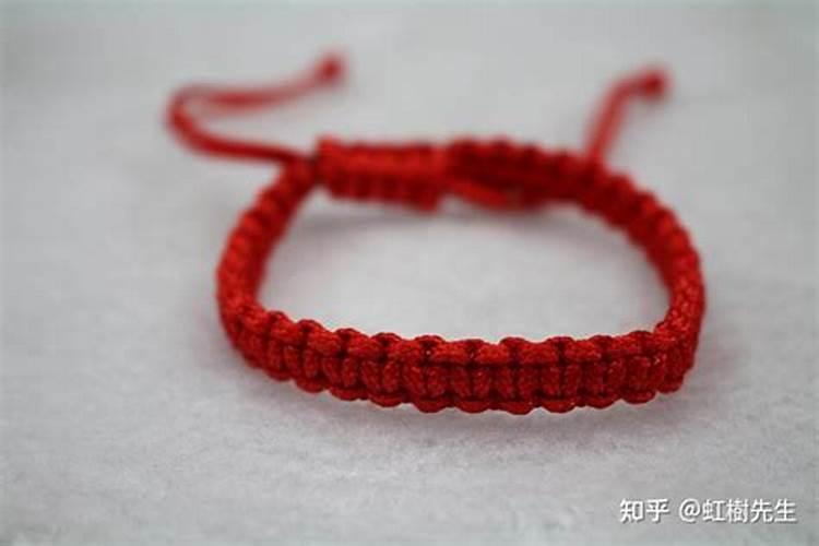 解太岁红绳戴在右手还是左手？