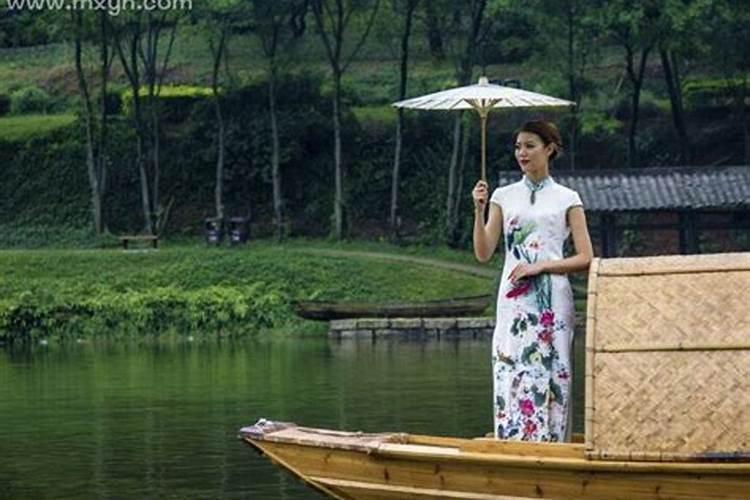 单身女人梦见坐船什么预兆？