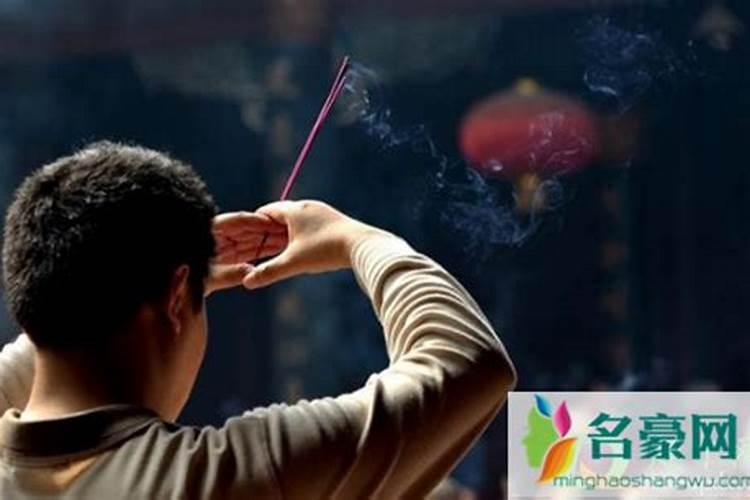 除夕晚香几点上？