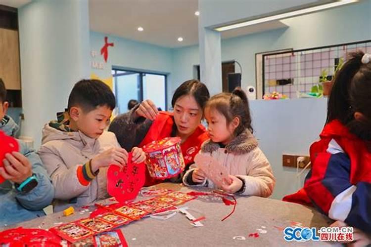 小年儿做什么？