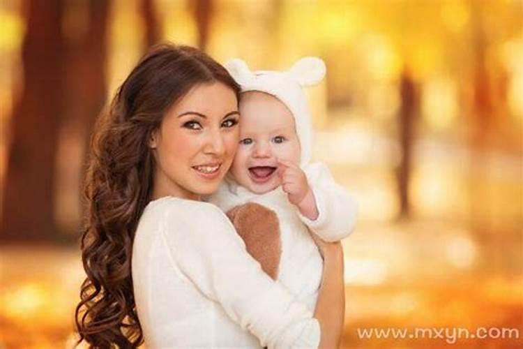 梦到别人抱着婴儿预示着什么？