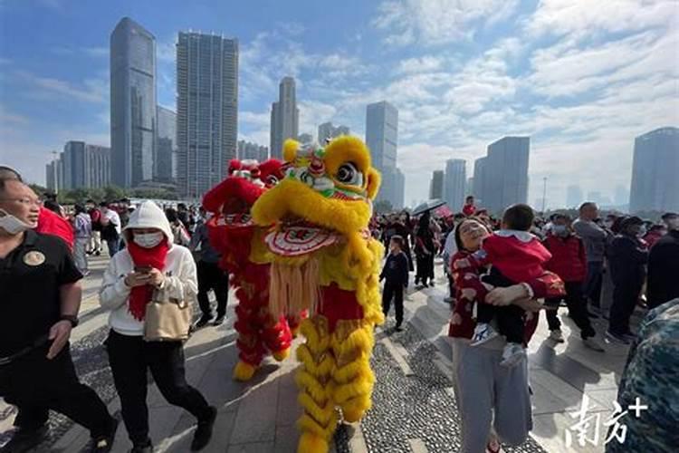 正月初二醒狮的习俗