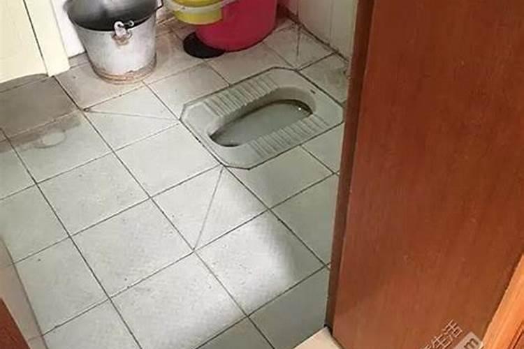 梦到老式蹲坑厕所好吗？