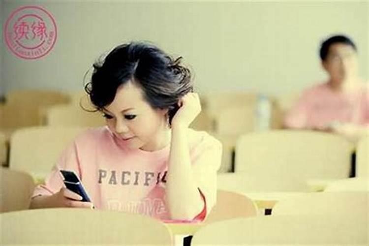 梦见前夫回来求复合