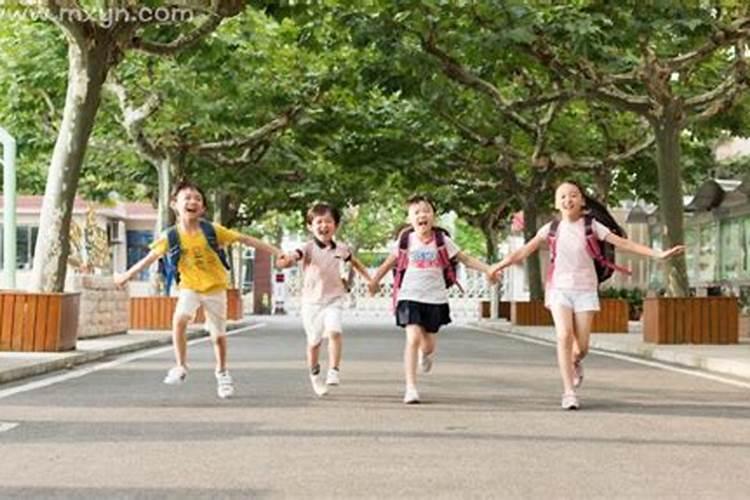 梦见去学校上班是什么意思？