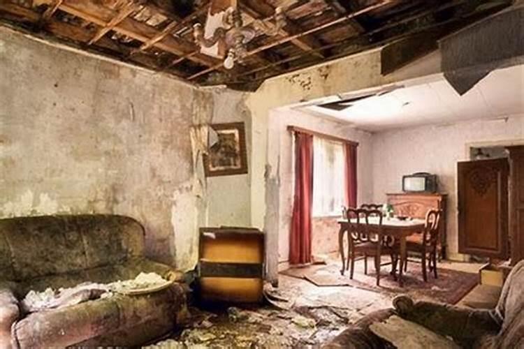 梦见老房子破旧不堪进行搬家装修