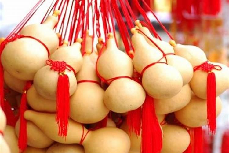 端午节哪一天挂葫芦？