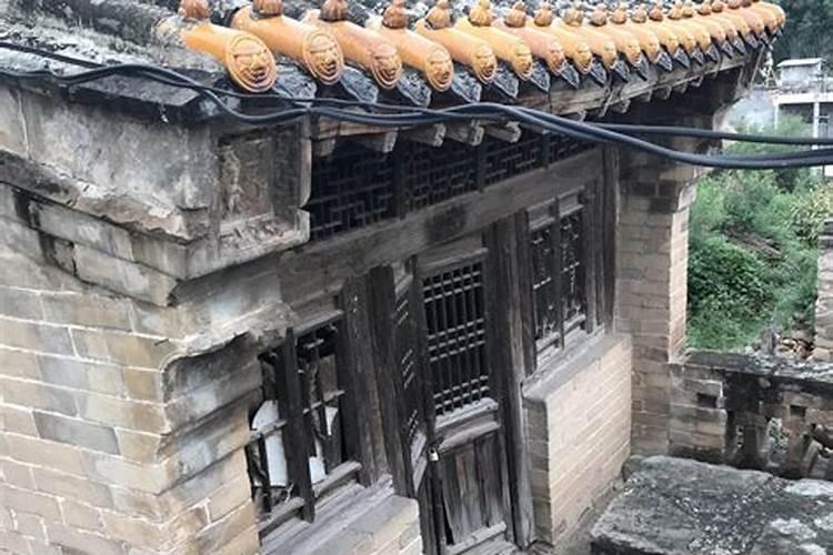 梦见姥姥家以前的房子