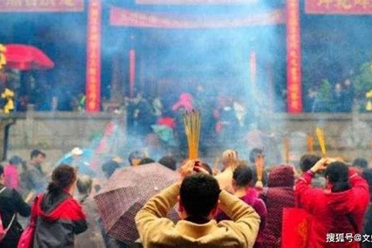 正月初五几点去庙里上香？