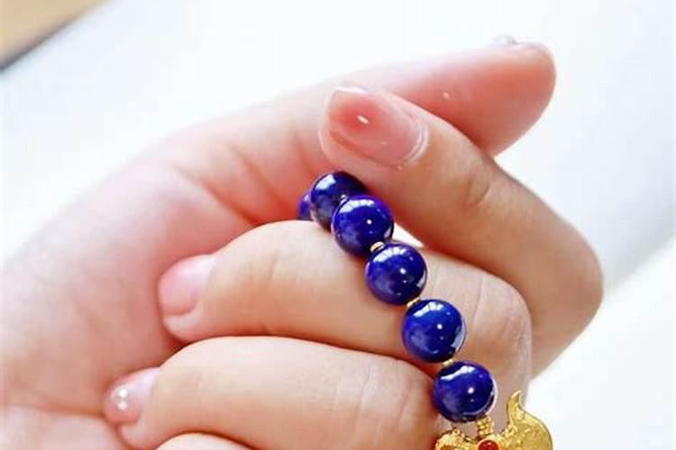 属猪明年破太岁戴青金石