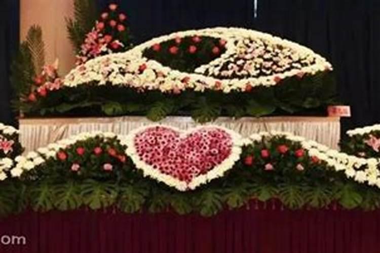 梦见很多亲人来参加葬礼好吗？