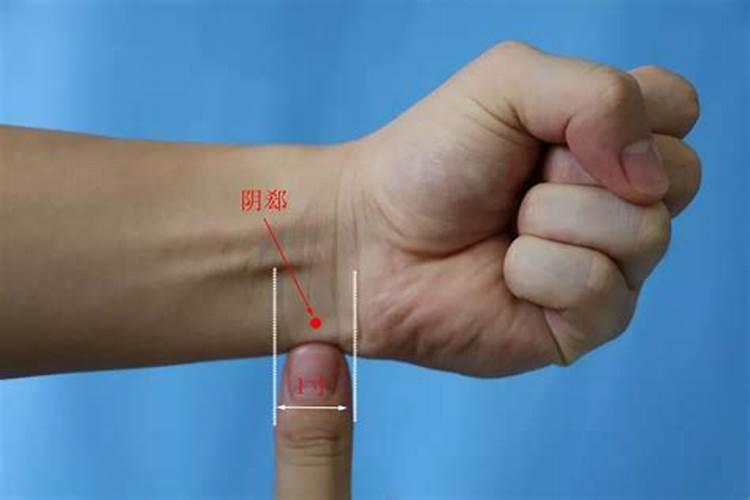 夏至节气灸哪个穴位？