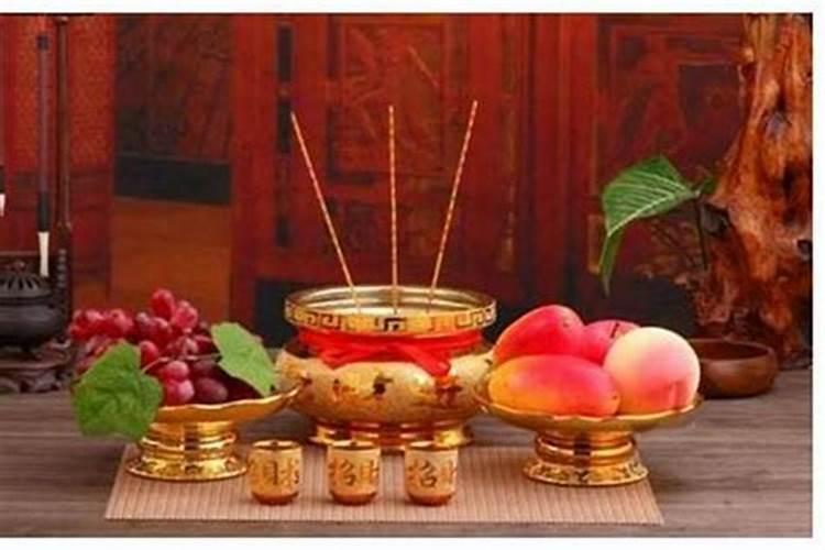 十月初一给财神上几柱香？