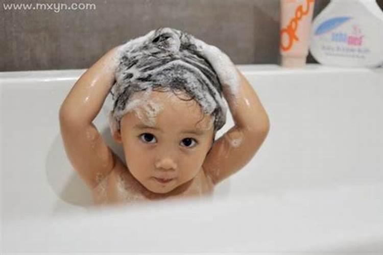 梦见他人洗澡是什么预兆解梦？