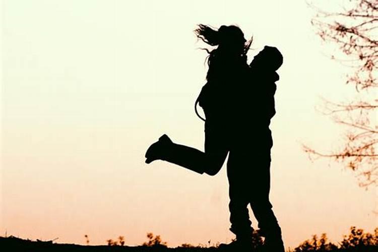 梦到单身的室友有男朋友