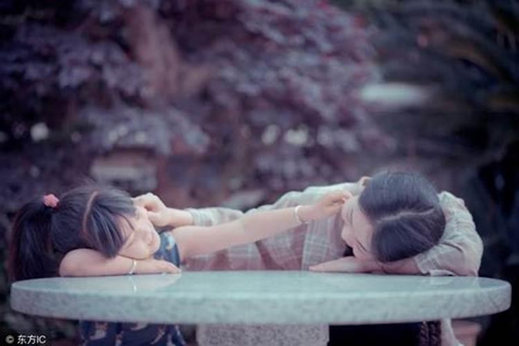 梦到已经死去的人是什么意思？