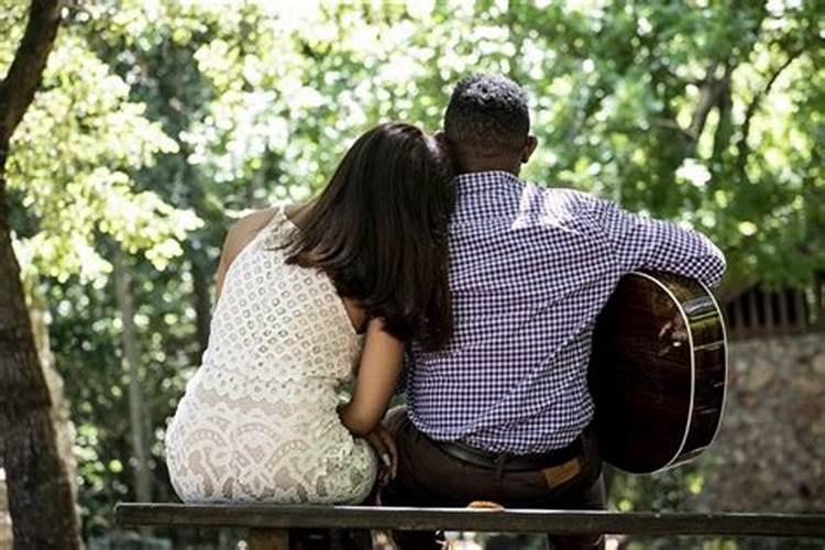 梦见妻子和别的男人有关系